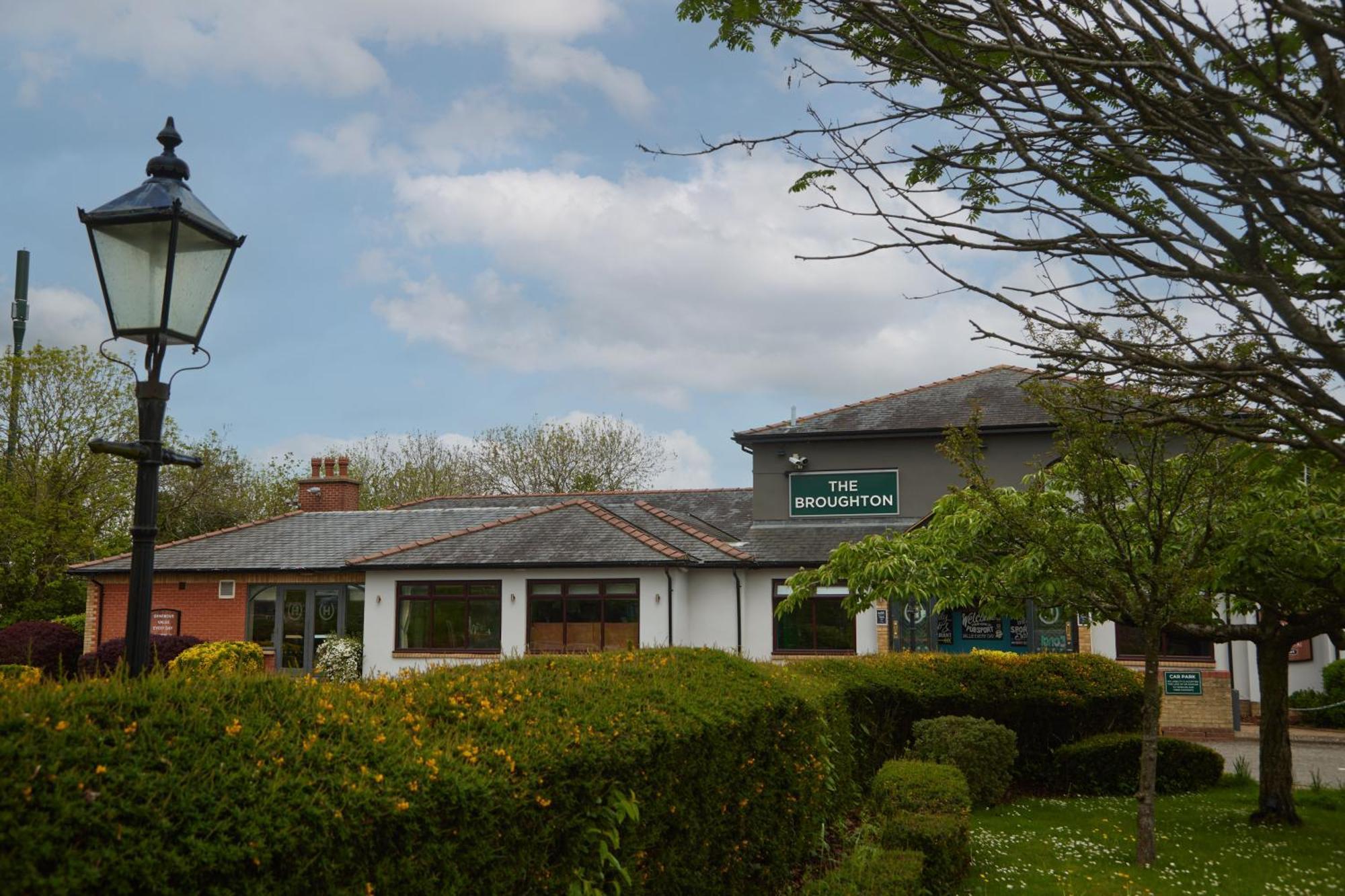 The Broughton Hotel By Greene King Inns Milton Keynes Exterior foto